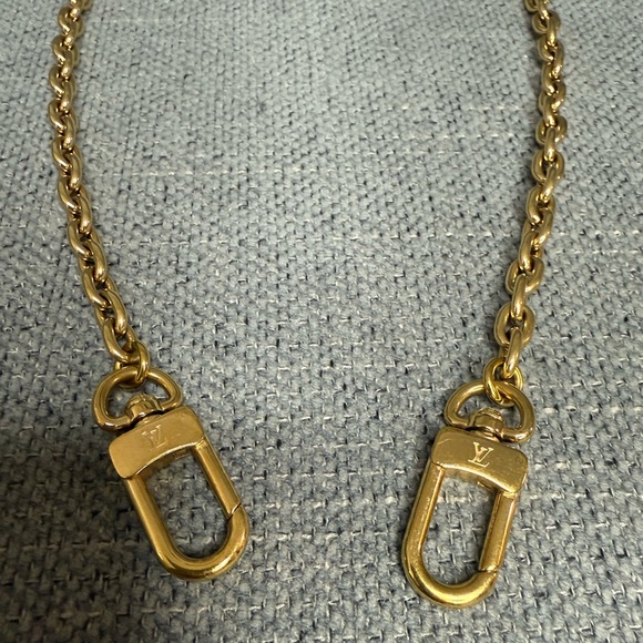 Louis Vuitton chain strap gold - Picture 2 of 4